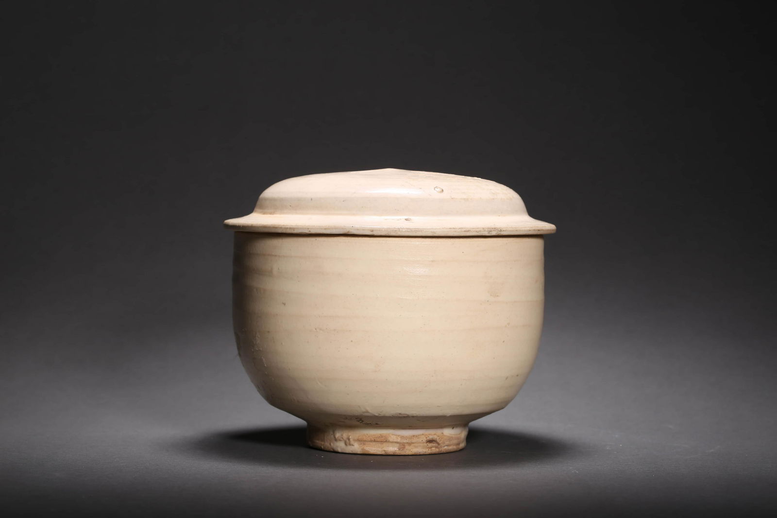 Cizhou Kiln White-Glazed Alms Bowl (1 of 7)