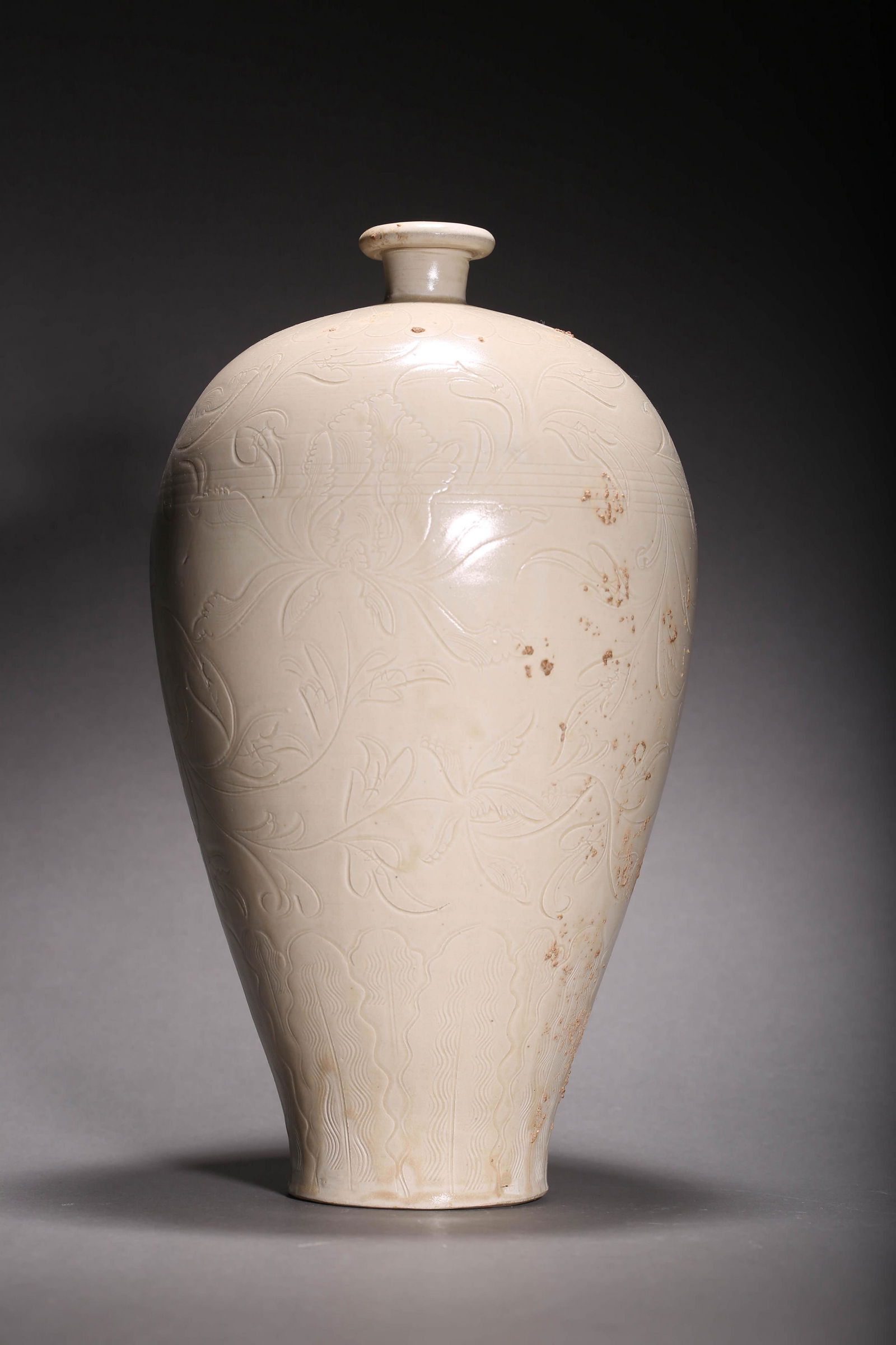 Incised Ding Ware Meiping Vase (1 of 7)