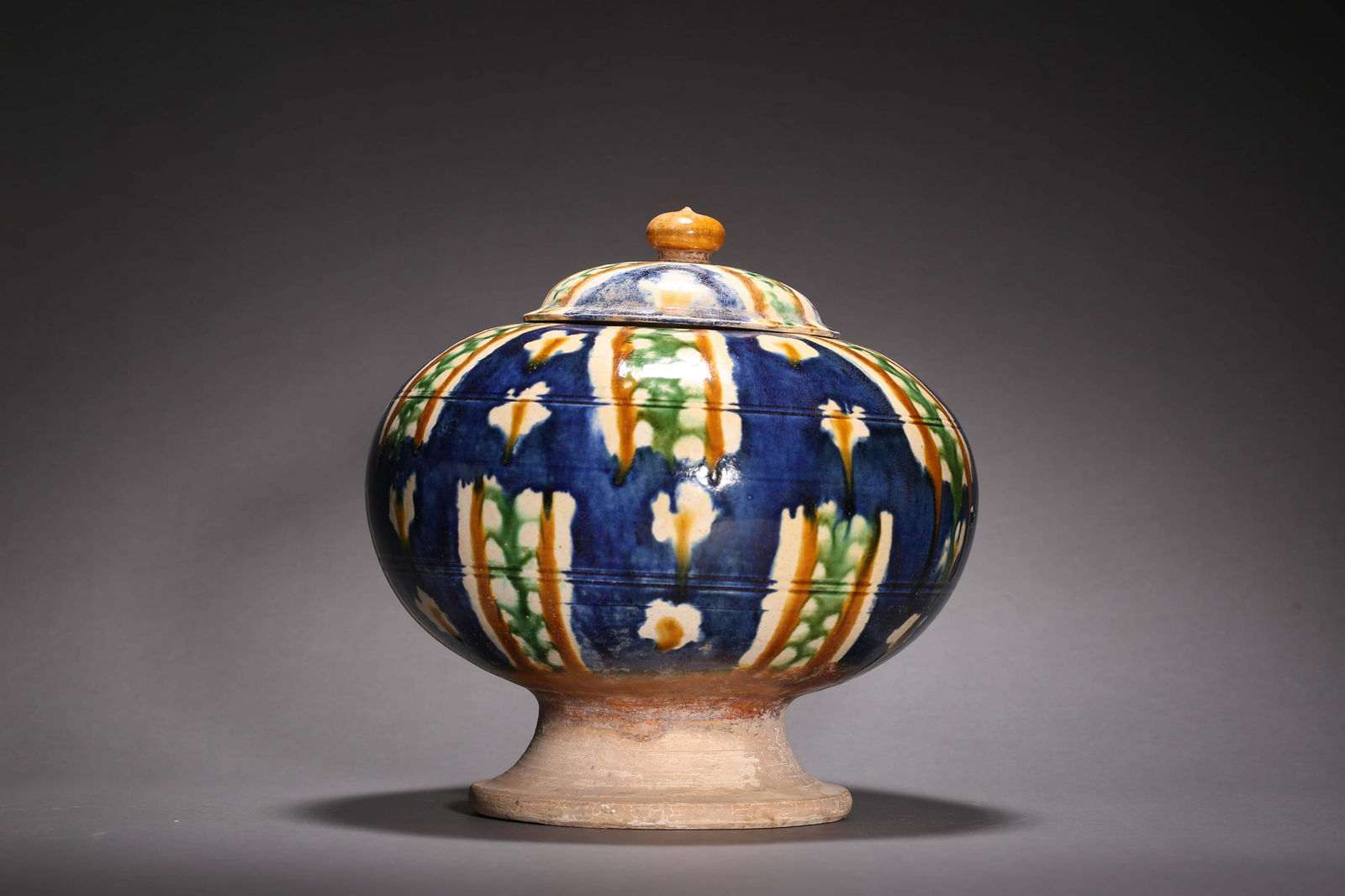 Sancai-Glazed Jar with Cover (1 of 8)