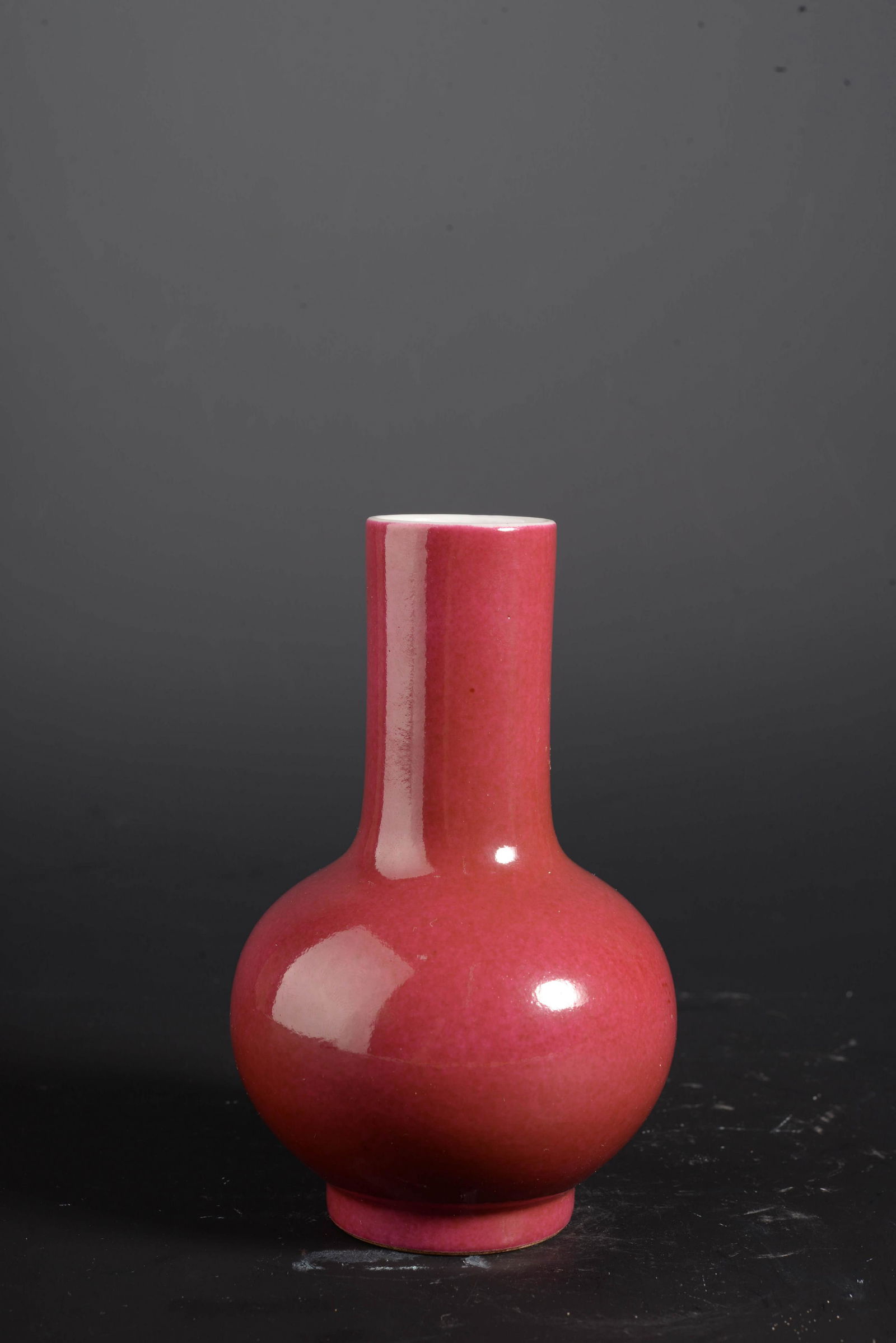 Rouge-Red Glaze Tianqiuping (1 of 5)