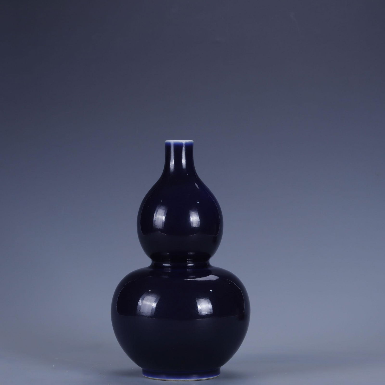 Sacrificial-Blue-Glazed Double-Gourd-Shaped Vase (1 of 6)