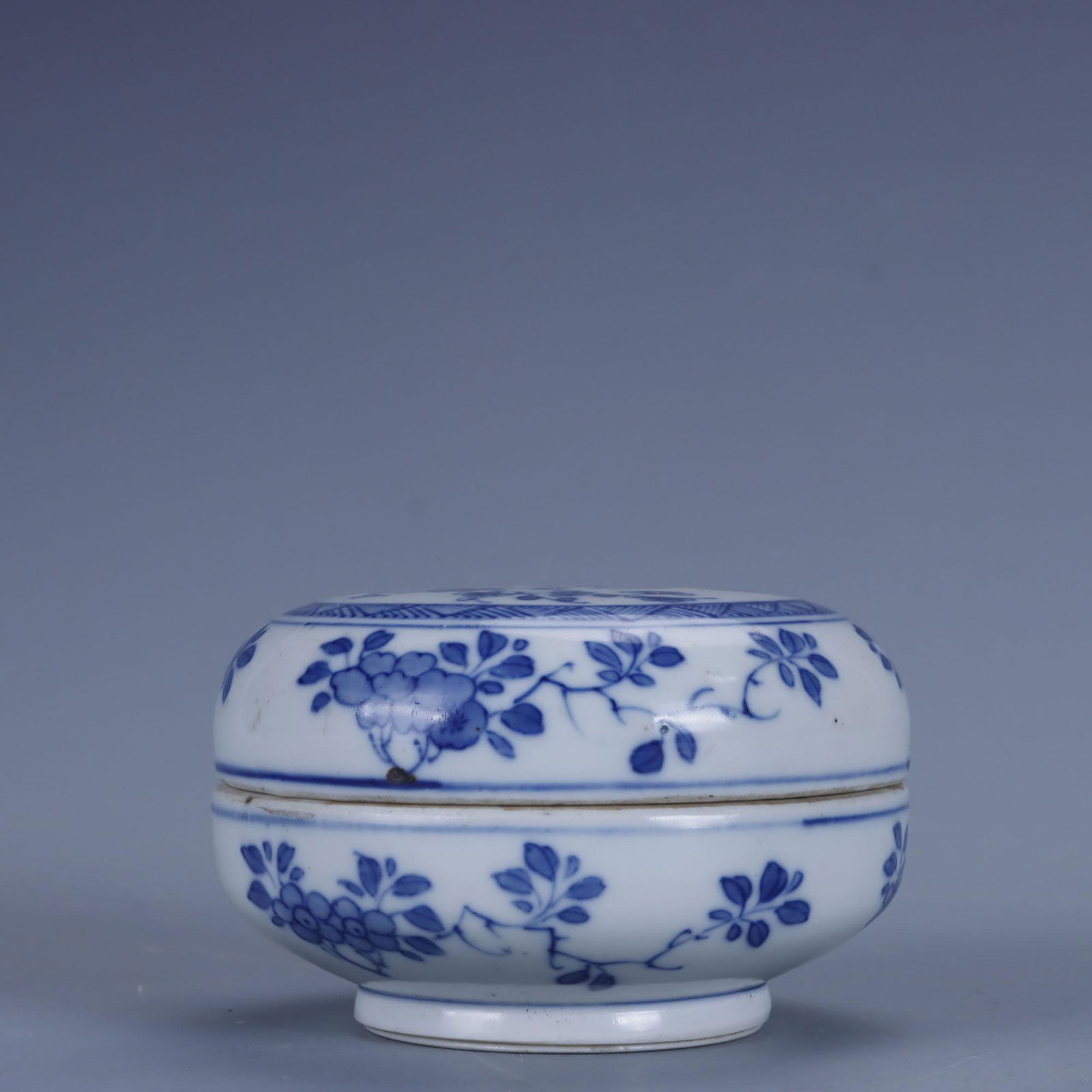 Blue and White Flower Box and Cover (1 of 4)