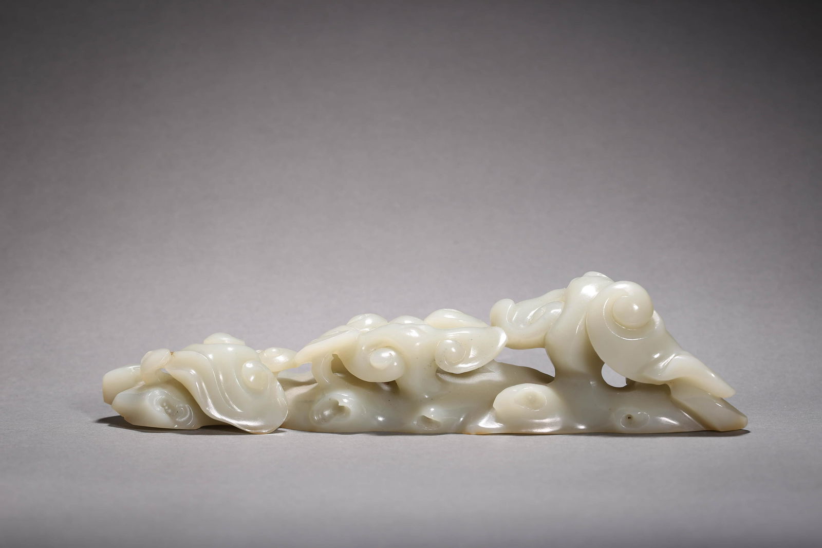 White Jade Ruyi Scepter Penholder (1 of 8)
