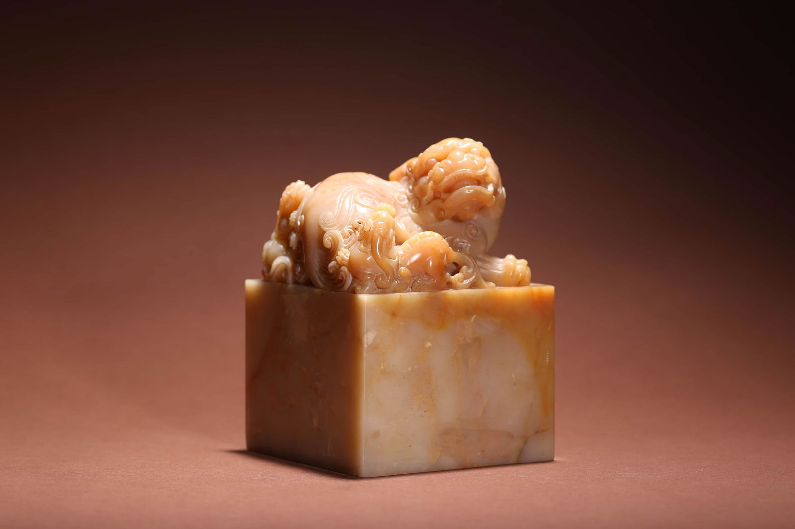 Carved Shoushan Stone Auspicious Beast Seal (1 of 6)