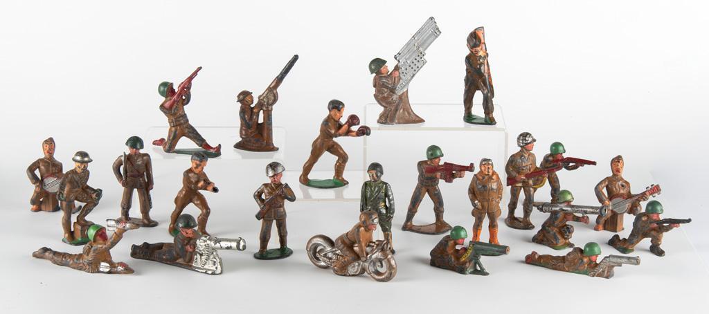 Group of US WWII Lead Toy Soldiers (1 of 3)