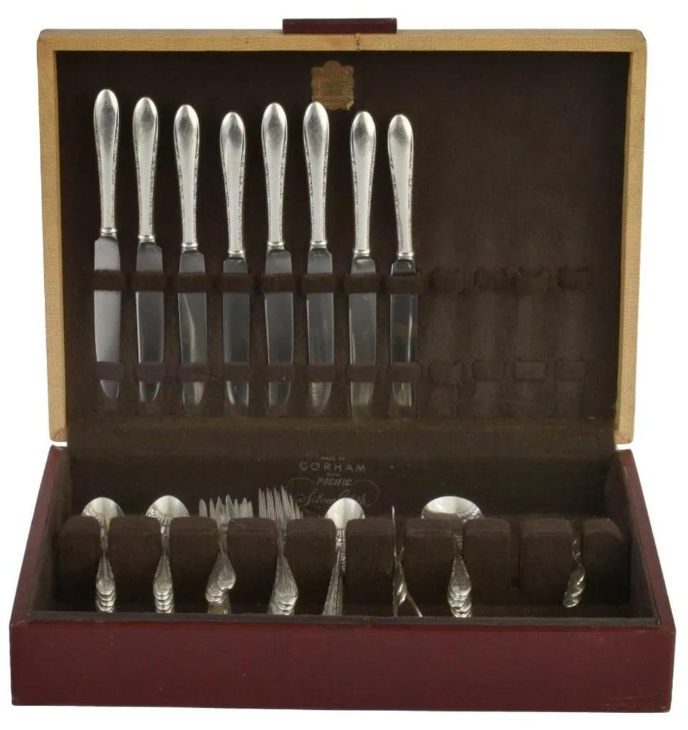 A Vintage Gorham Silver Plated Invitation Flatware Service (1 of 4)