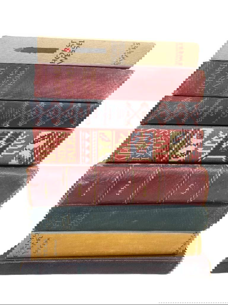 20th Century. A Lot Of 8 Vintage Books In Good Condition. Titles