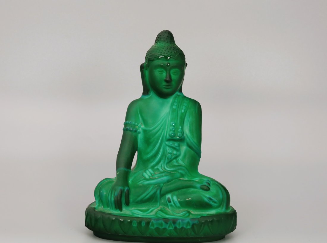 Malachite Glass Buddha: Deco era Buddha by Schlevogt Ingrid collection. Beautiful details of this Buddha's robes in the sitting position. 8"H Local pick-up available in Stonybrook or shipping