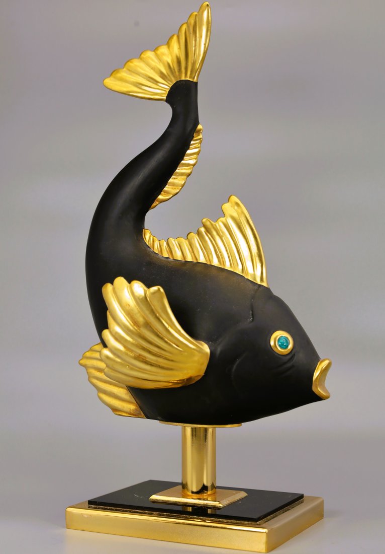 Vintage Manifattura Artistica Le Porcellane Fish: Vintage Matt black finish and gilt accents and is mounted to a tiered metal base. Elegant Piece. Made in Italy 15"H