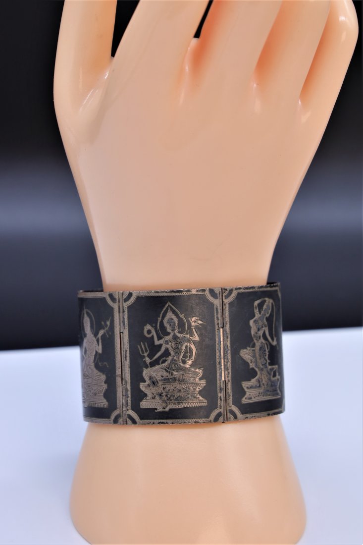 Vintage Siam Sterling Silver Cuff (1 of 4)