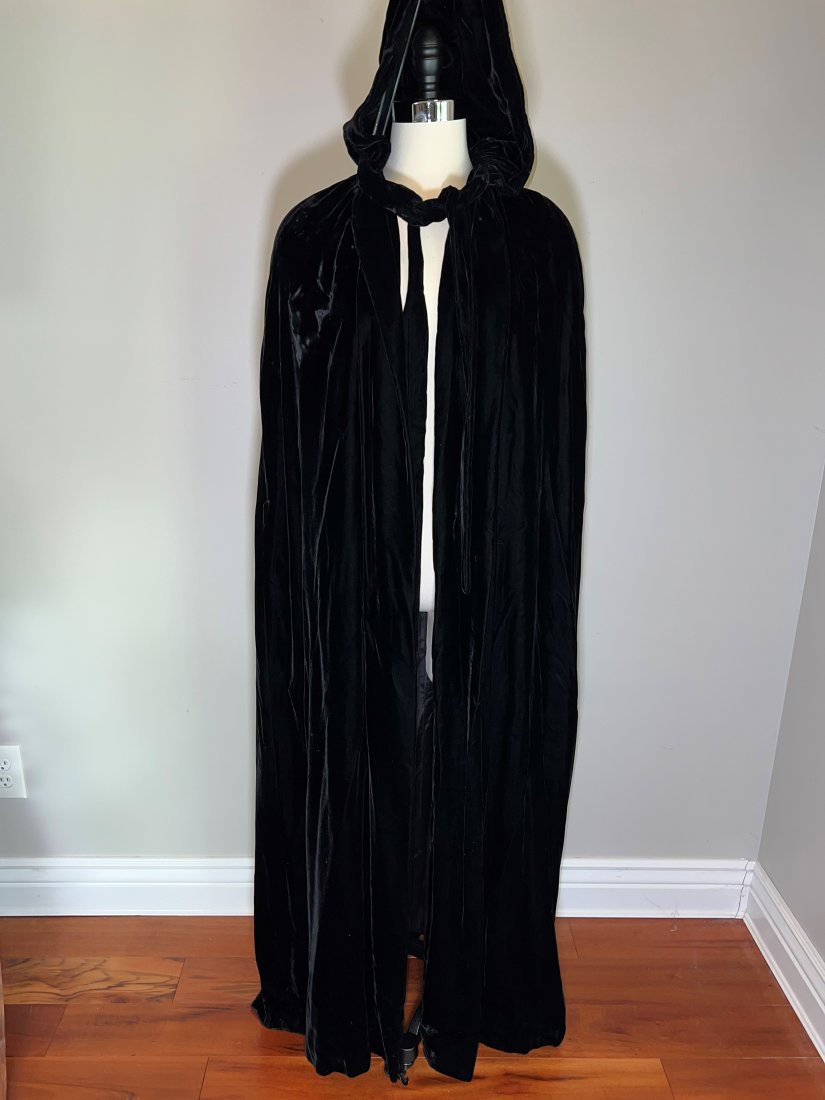 Fancy Vintage Custom Velvet Cape with Hood (1 of 5)