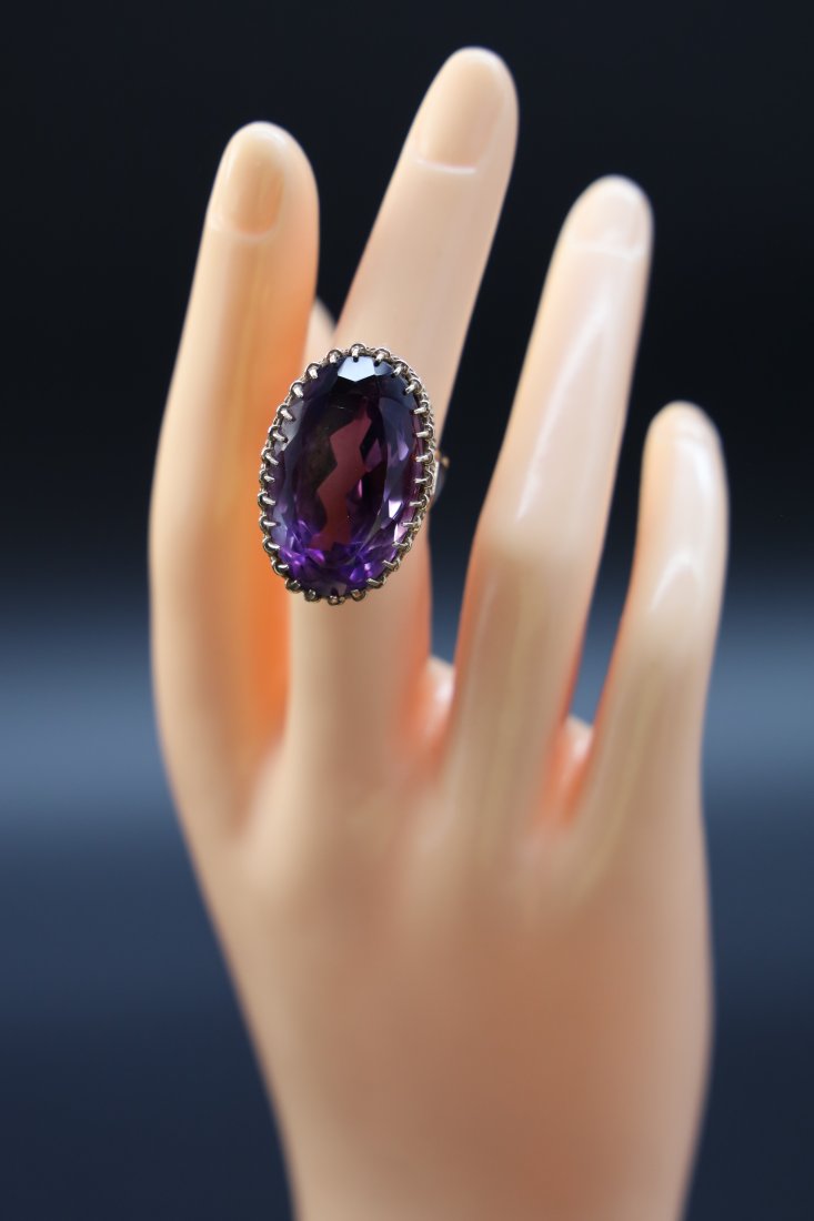 Vintage Statement piece large 14K Yellow Gold Amethyst Ring (1 of 4)