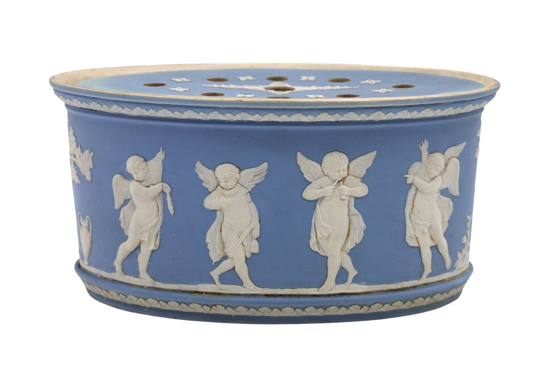 Very Early Wedgewood Flower pot with Flower Frog (1 of 11)