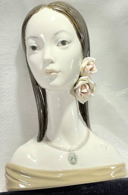 LLADRO "MAJA HEAD" BUST OF WOMEN #4668 (1 of 2)
