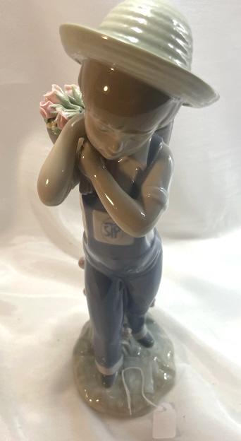 LLADRO FIGURINE FLOWER HARVEST 01286 (1 of 3)