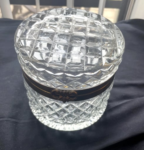 HEAVY CONTINENTAL HINGED LIDDED CRYSTAL CASKET (1 of 3)