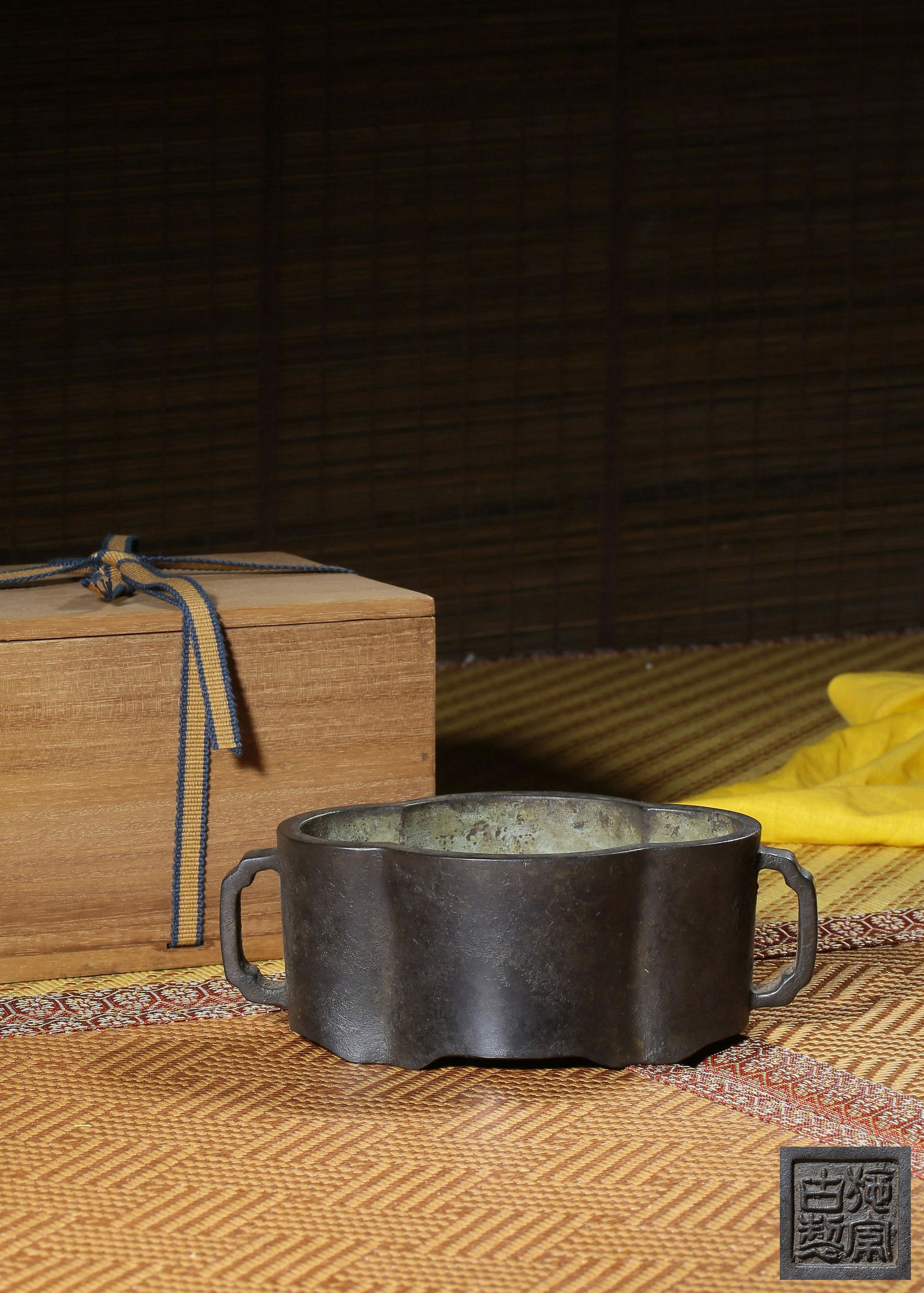 A BRONZE CENSER,QING DYNASTY (1 of 4)