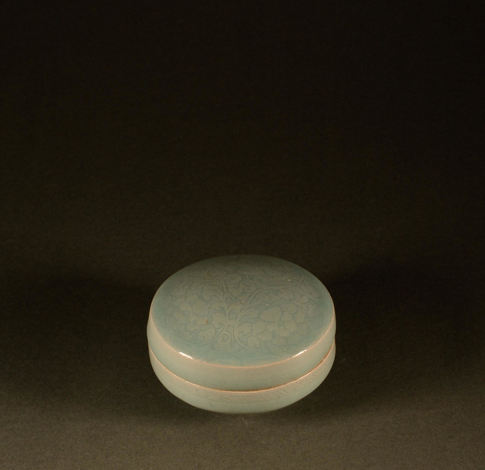 Song Dynasty - Celadon flower box: H:5cm W:9cm