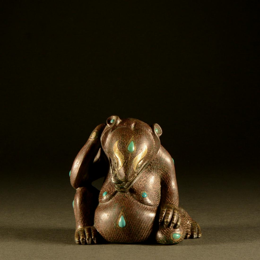 Han Dynasty - Bronze bear inlaid with gold and pine (1 of 9)