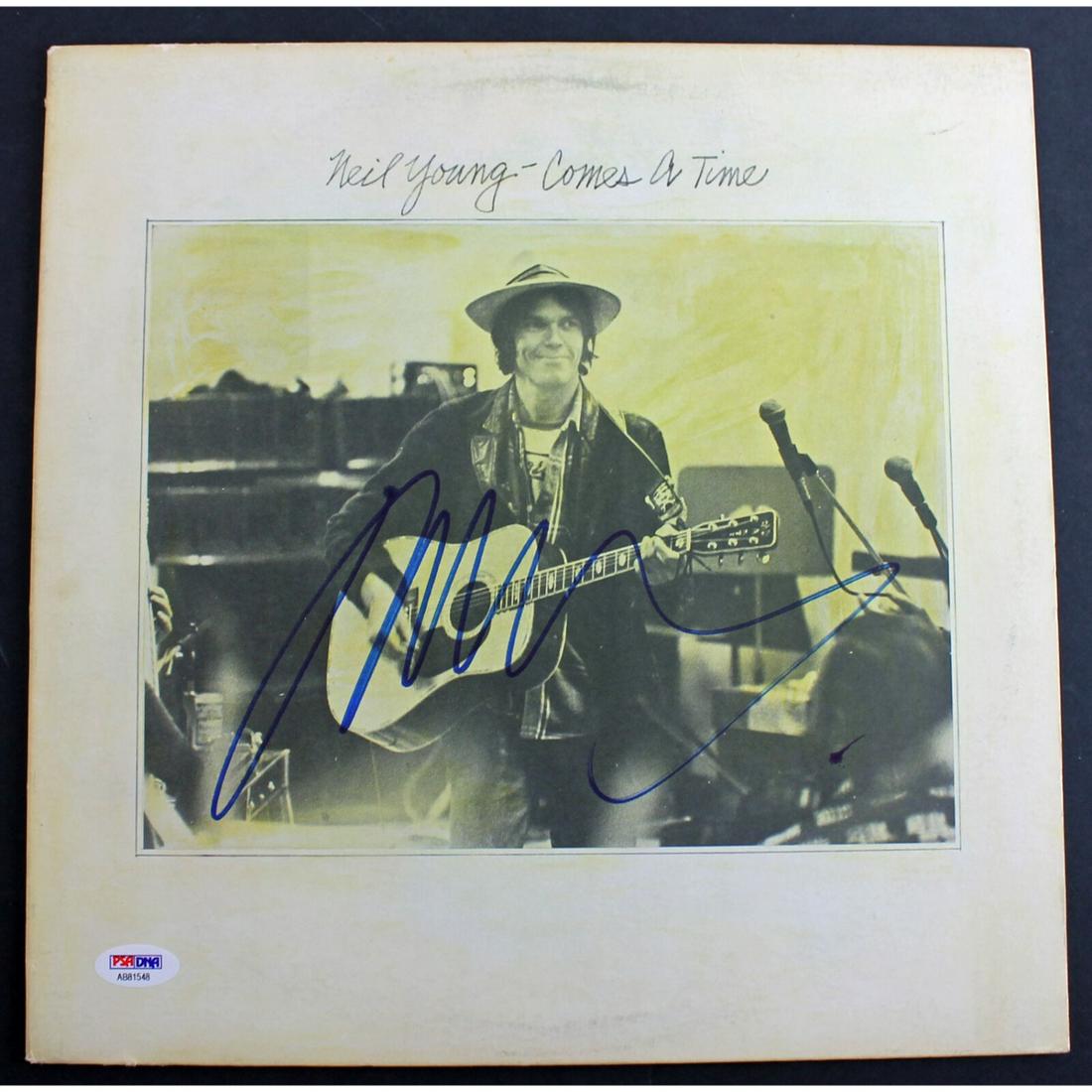 Neil Young Authentic Signed 'Comes A Time' Album Cover (PSA/DNA) (1 of 1)