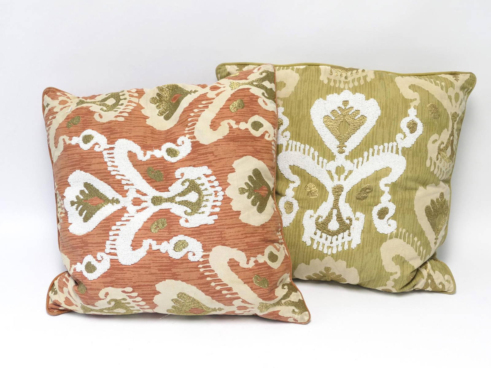 Z Gallerie Throw Pillows Auction