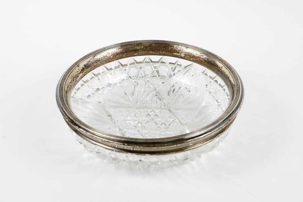 Gorham Sterling Rim Cut Glass Bowl: Gorham 19th century cut glass bowl with sterling rim. Shows some tarnish. Note: Buyer will receive original receipt for purchase of item. Size: 7.25"dia Location: Parlor