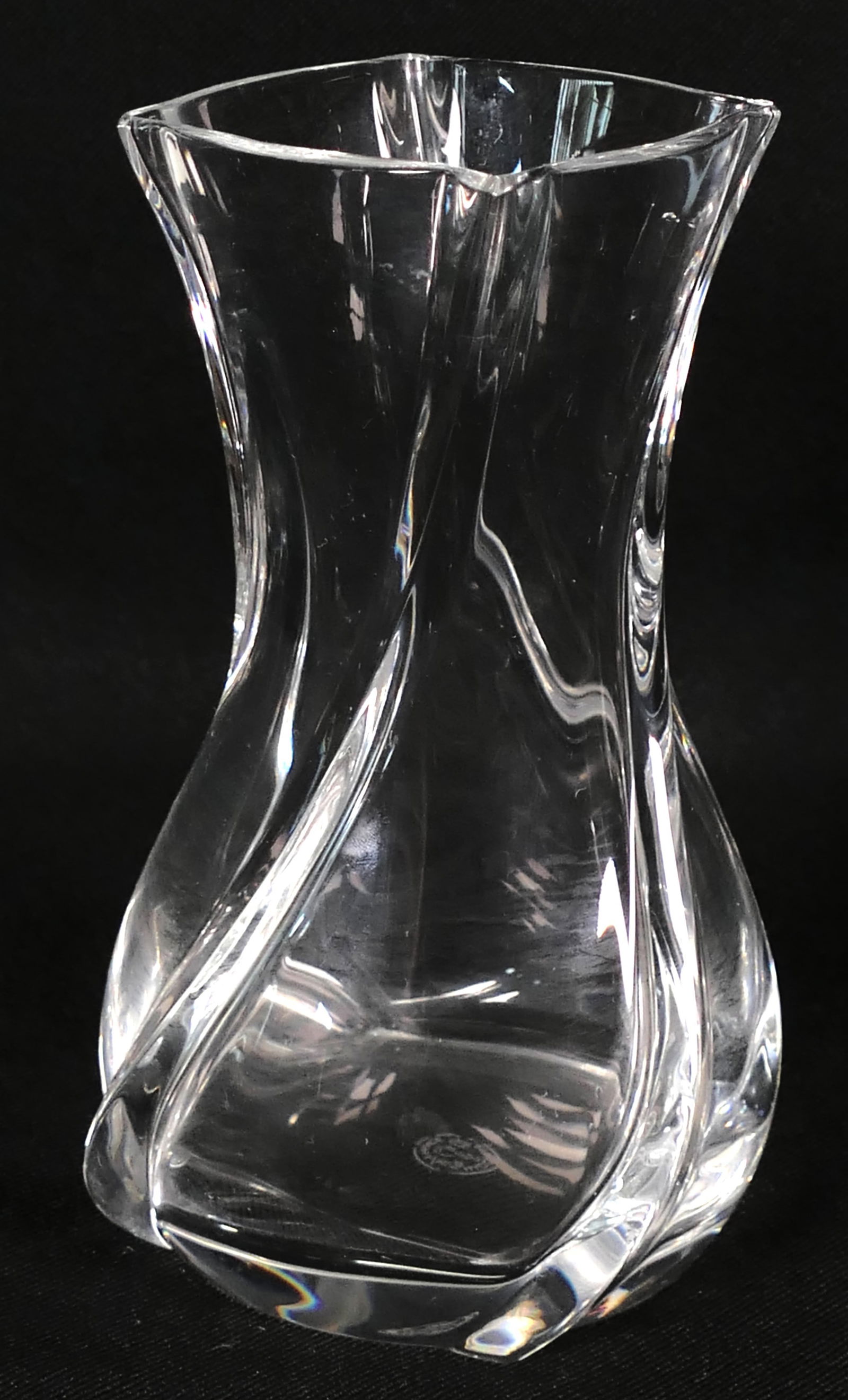Baccarat Serpentine Vase (1 of 6)