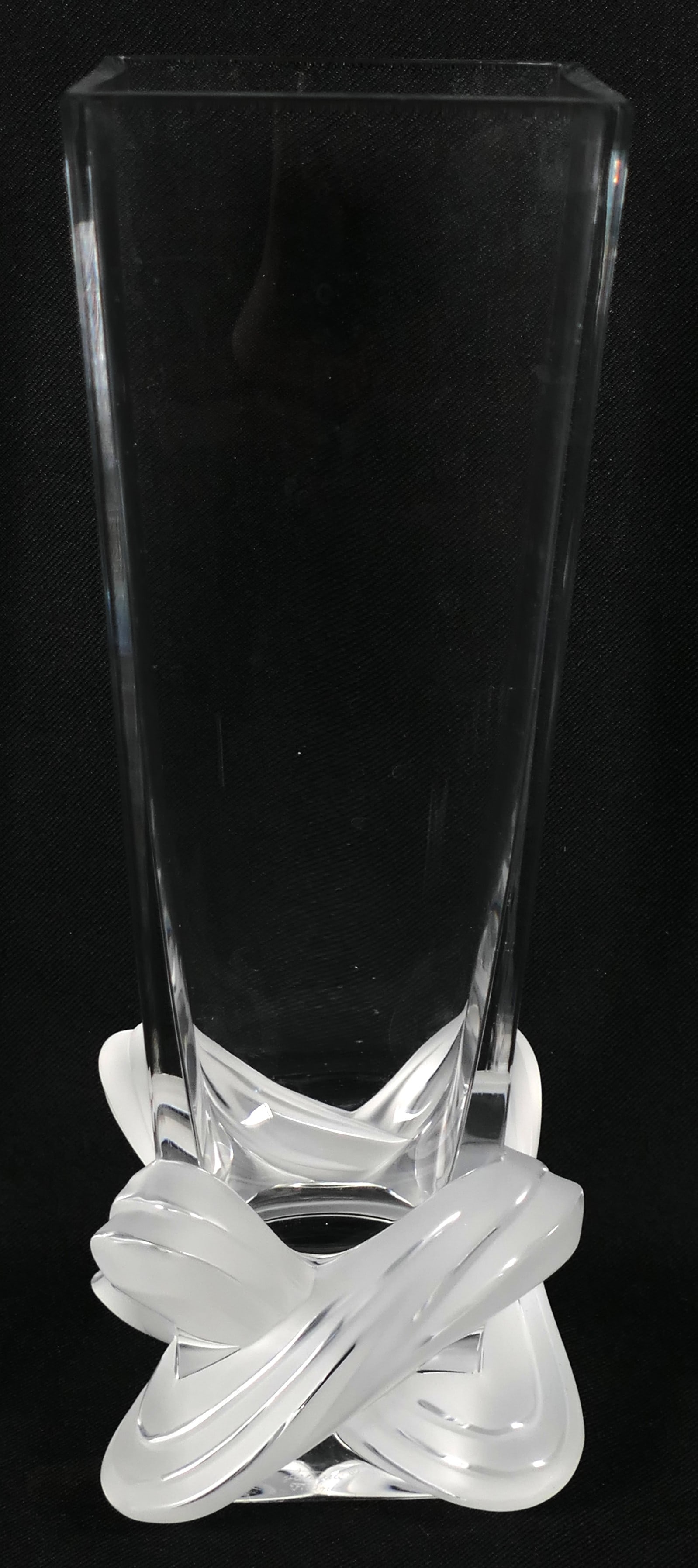Lalique Lucca Vase (1 of 7)