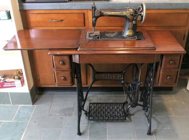 Antique Singer Treadle Sewing Machine