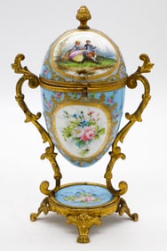 Porcelain and Gilt Egg-Shaped Casket Box