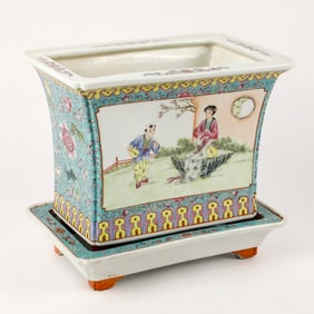 Hand Painted Pagoda Shaped Cache Pot