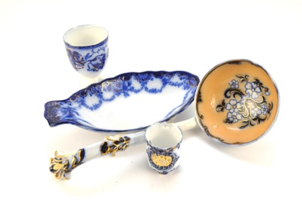 Four Flow Blue Pieces