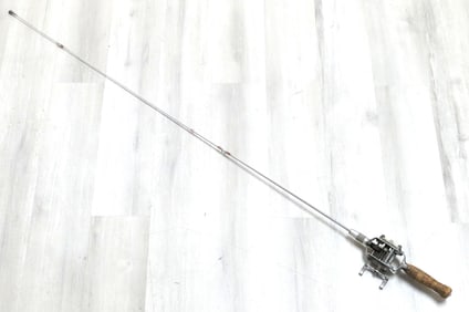 Vintage Streamliner Reel