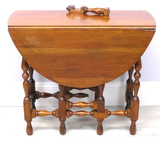 Walnut Gateleg Table with Drop Leaves