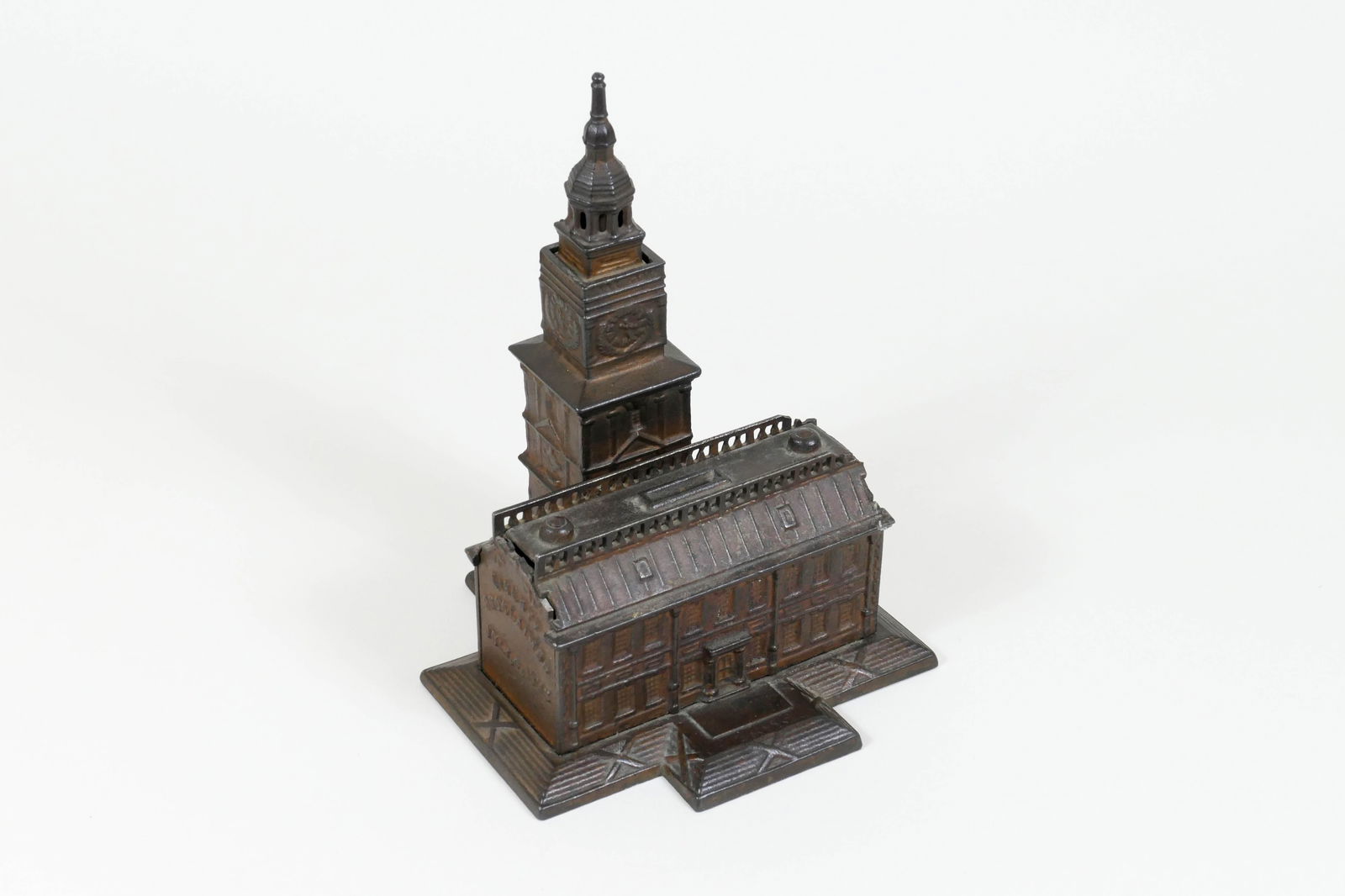 Original Independence Hall Metal Coin Bank (1 of 8)
