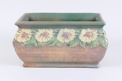 Roseville Dahlrose Planter