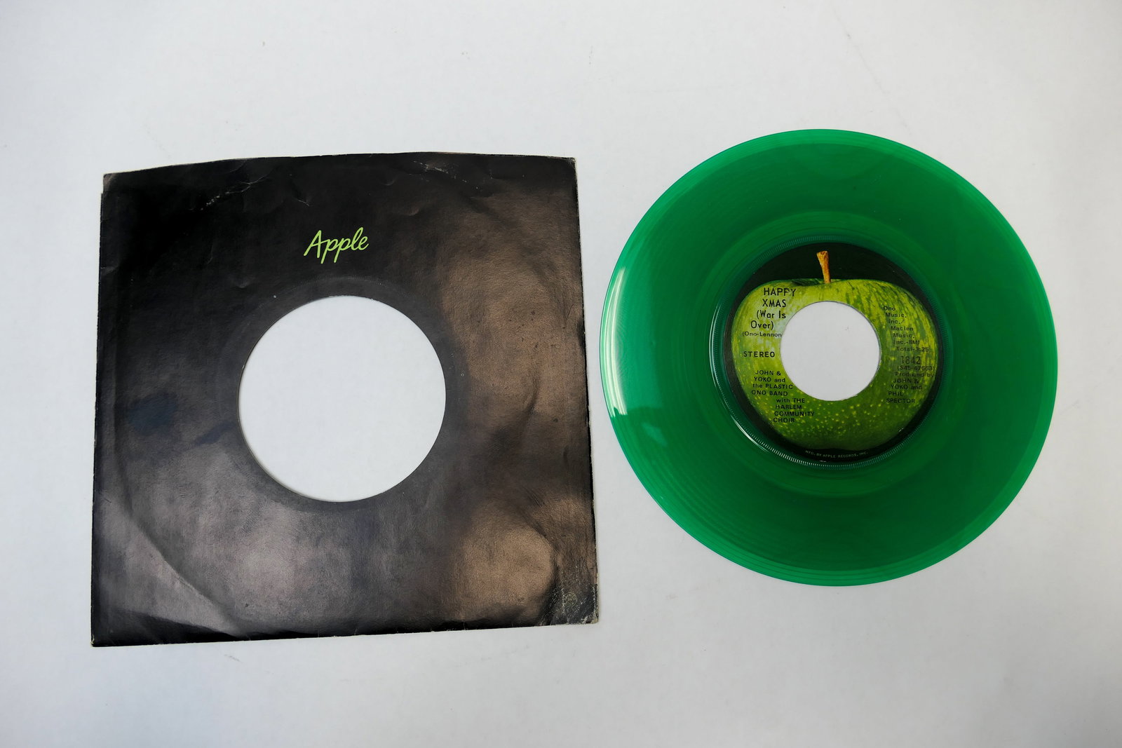 Happy Xmas and Listen The Snow is Falling 45RPM (1 of 7)