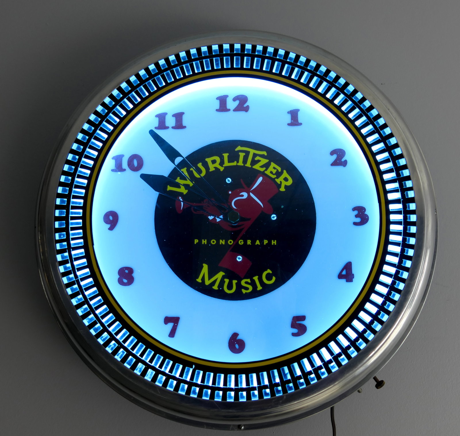 Mid-Century Style Wurlitzer Clock (1 of 6)