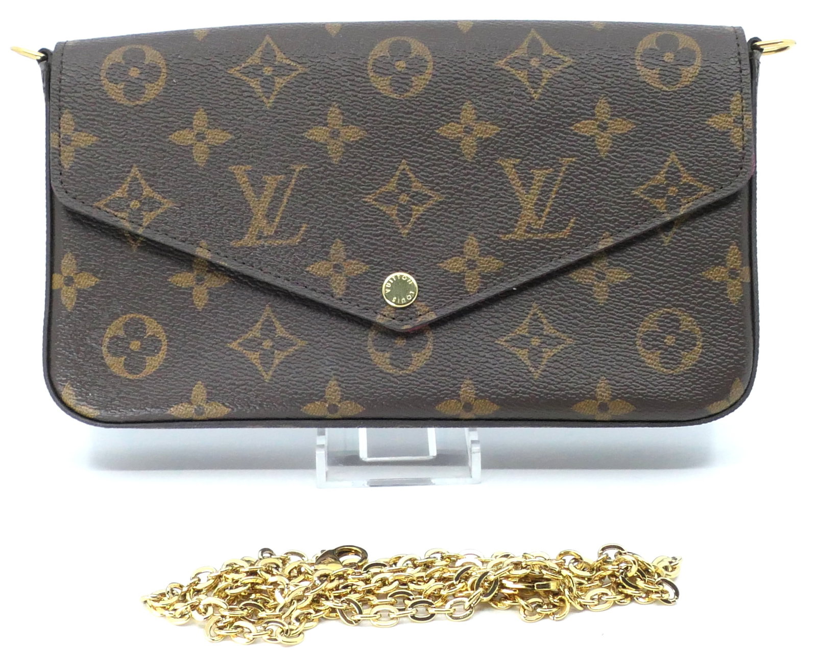 Louis Vuitton Felcicie Pochette GM Monogram Canvas Bag: Louis Vuitton Felicie Pochette GM crossbody with two inserts in classic monogram canvas with vachetta leather trim, chain gold tone hardware and fabric interior, 2015. Serial # MI3175. Excellent condi