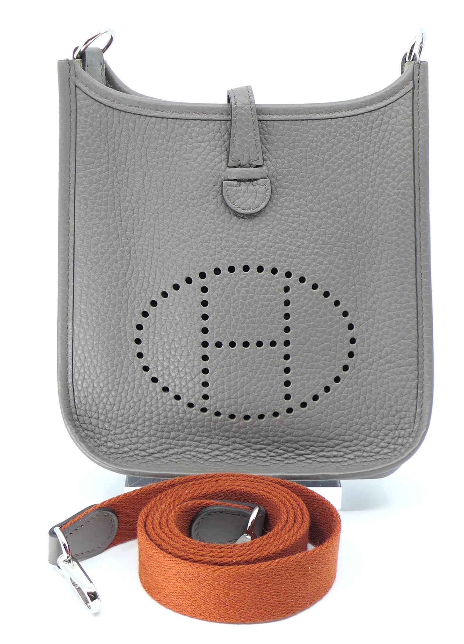 Hermes Evelyn Crossbody With Perforated H: Hermes Evelyn crossbody with perforated H in noir nacre (gray). Serial # XB6 010 2B Excellent condition. Size: 6.5"w x 2"d x 7"h