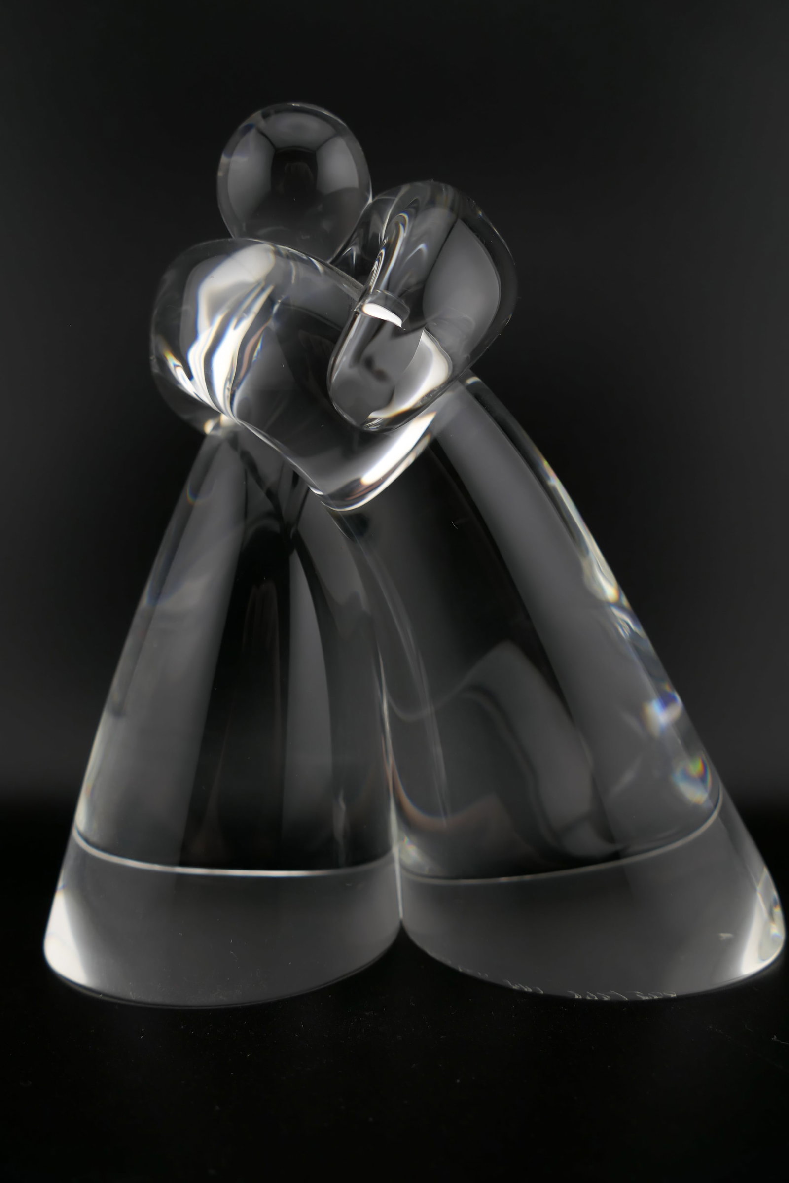Steuben Crystal Embrace Statuette (1 of 7)