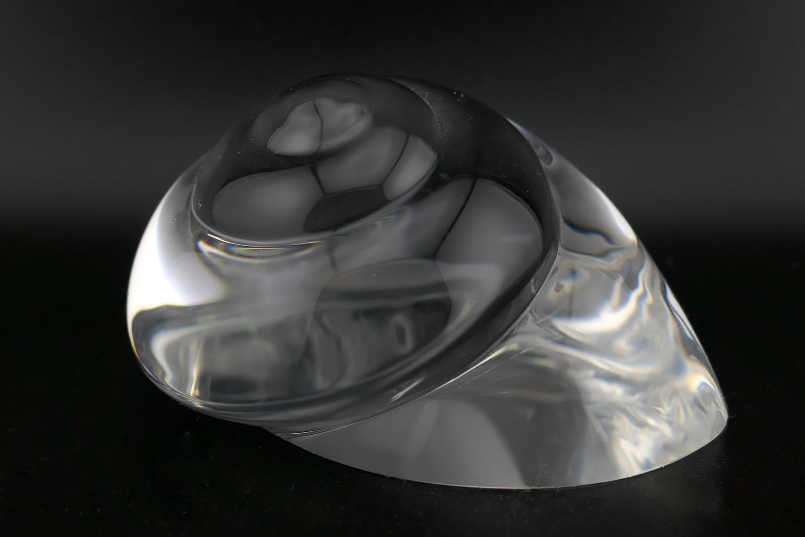 Steuben Crystal Omelin Figurine (1 of 5)
