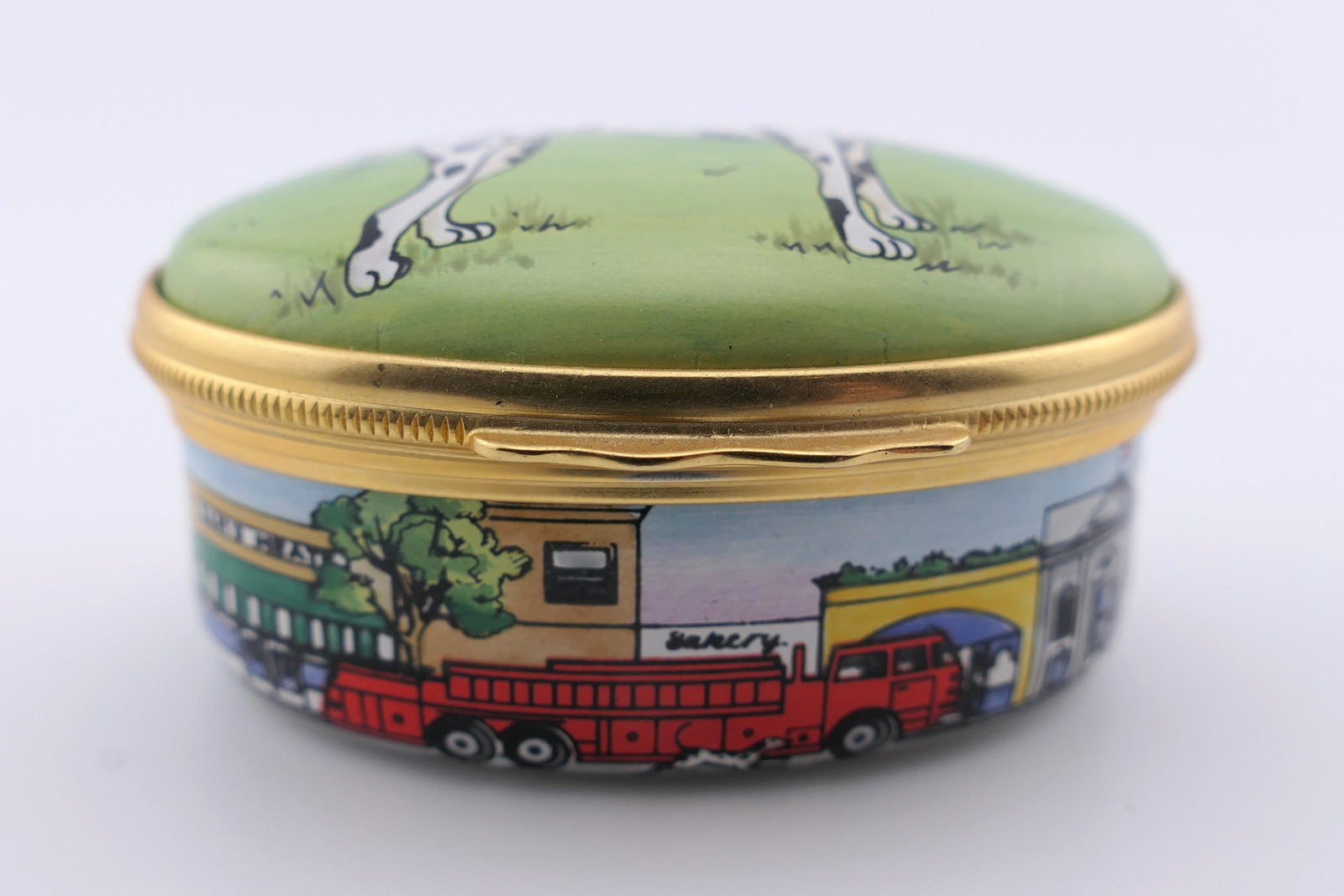 Halcyon Days Tiffany and Co Trinket Box: Marked Halcyon Days hinged trinket box featuring a dalmatian motif designed by Tiffany & Co. Marked on the bottom Halcyon Days Enamels Designed by Tiffany & Co. Excellent condition. Size: 2"w x 1.5"d 