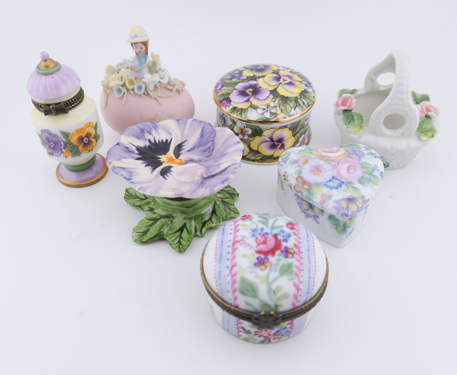 Floral Trinket Boxes (1 of 7)