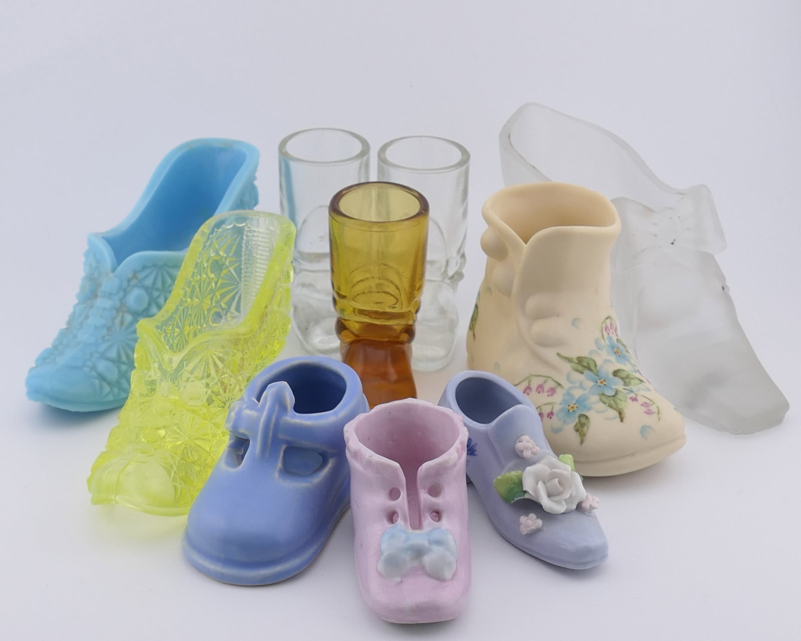 Porcelain and Glass Accent Shoes (1 of 8)