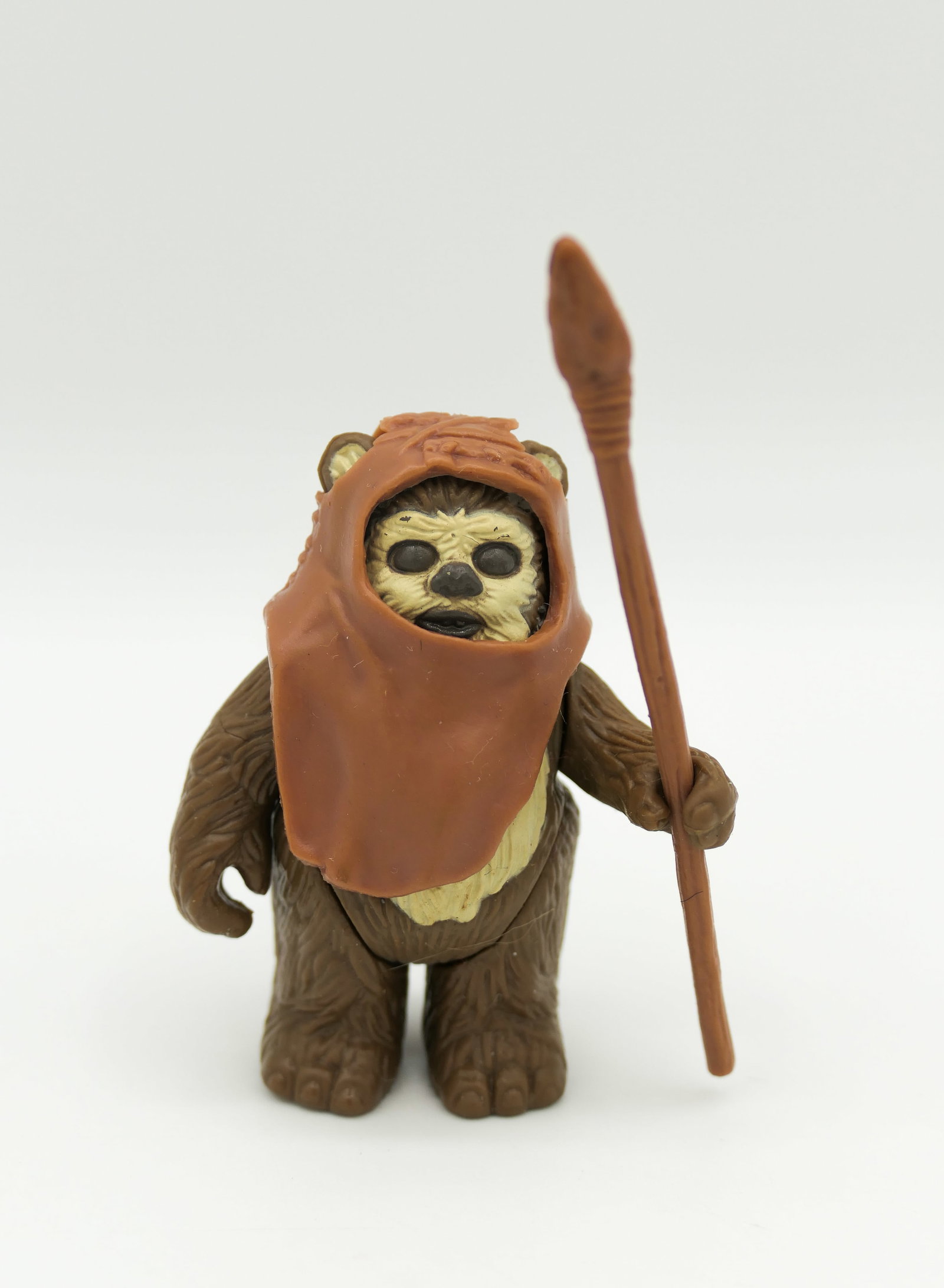 Kenner Star Wars Ewok Action Figure: 1984 Kenner Star Wars Wicket W. Warrick ewok action figure with spear and hood. Size: 2"h