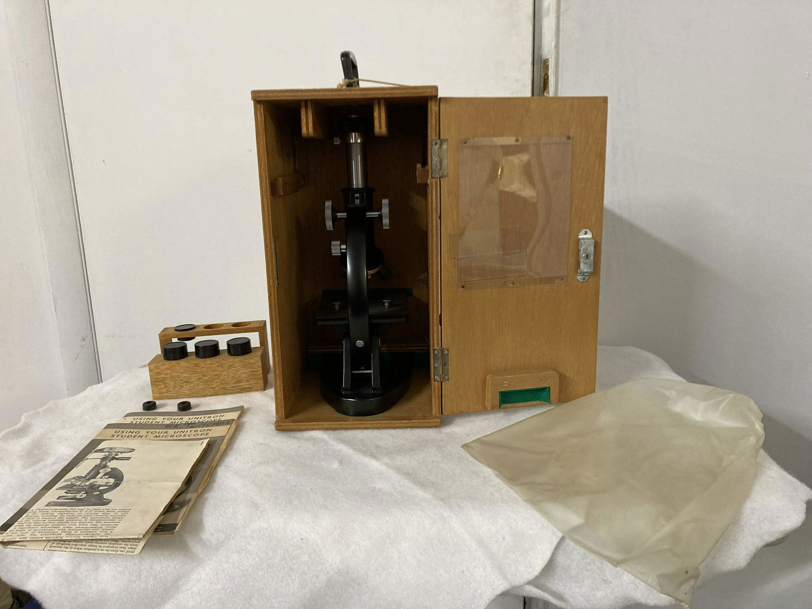 1962 Unitron Student Microscope - Wood Travel Case (1 of 8)