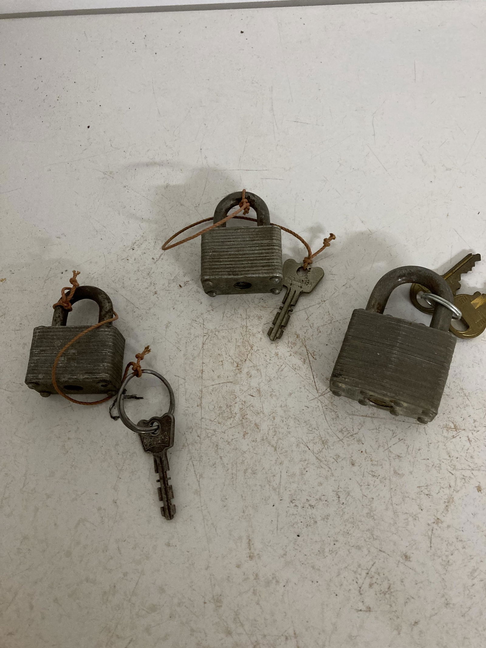 3 vintage Locks w/ Keys and 2 Master Locks (1 of 9)