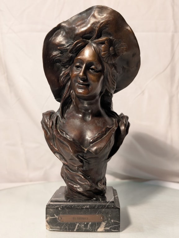Woman in Hat Bust - Bronze, V. L. Bruyneel (1 of 12)