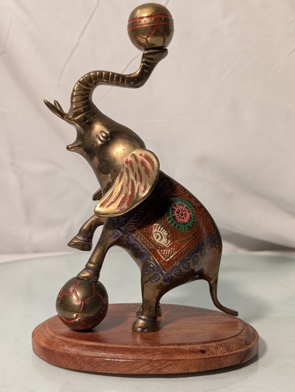 Circus Elephant w/ Balls Brass Sculpture (1 of 10)